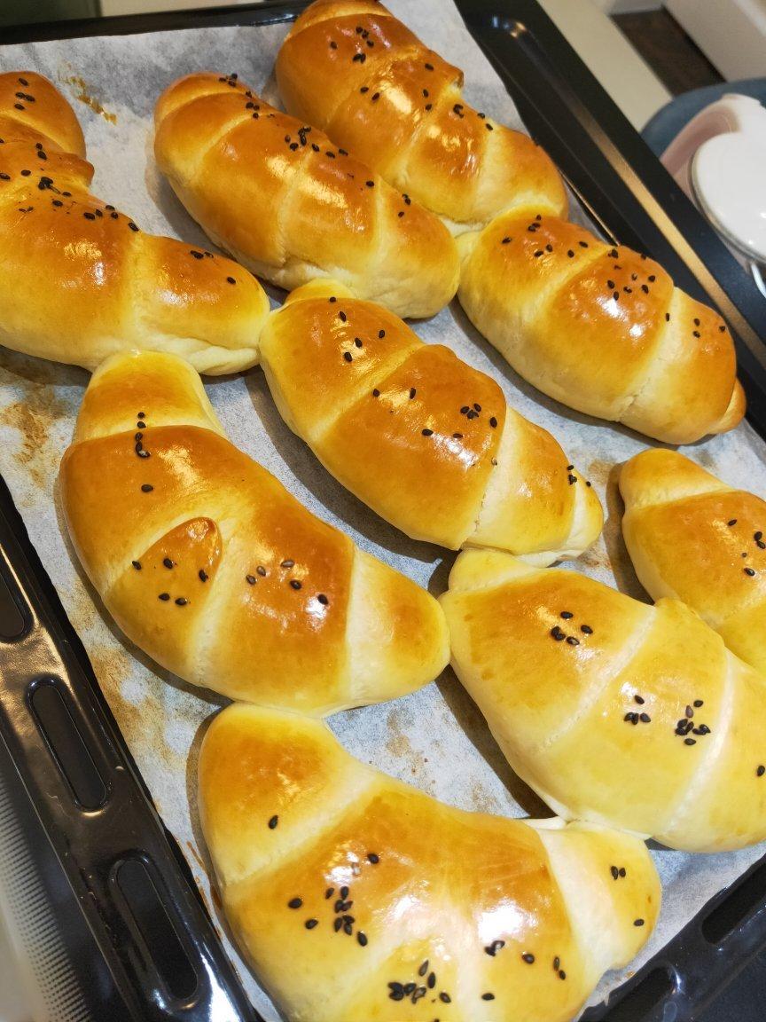 手揉小小牛角包🥐（牛奶面包配方）