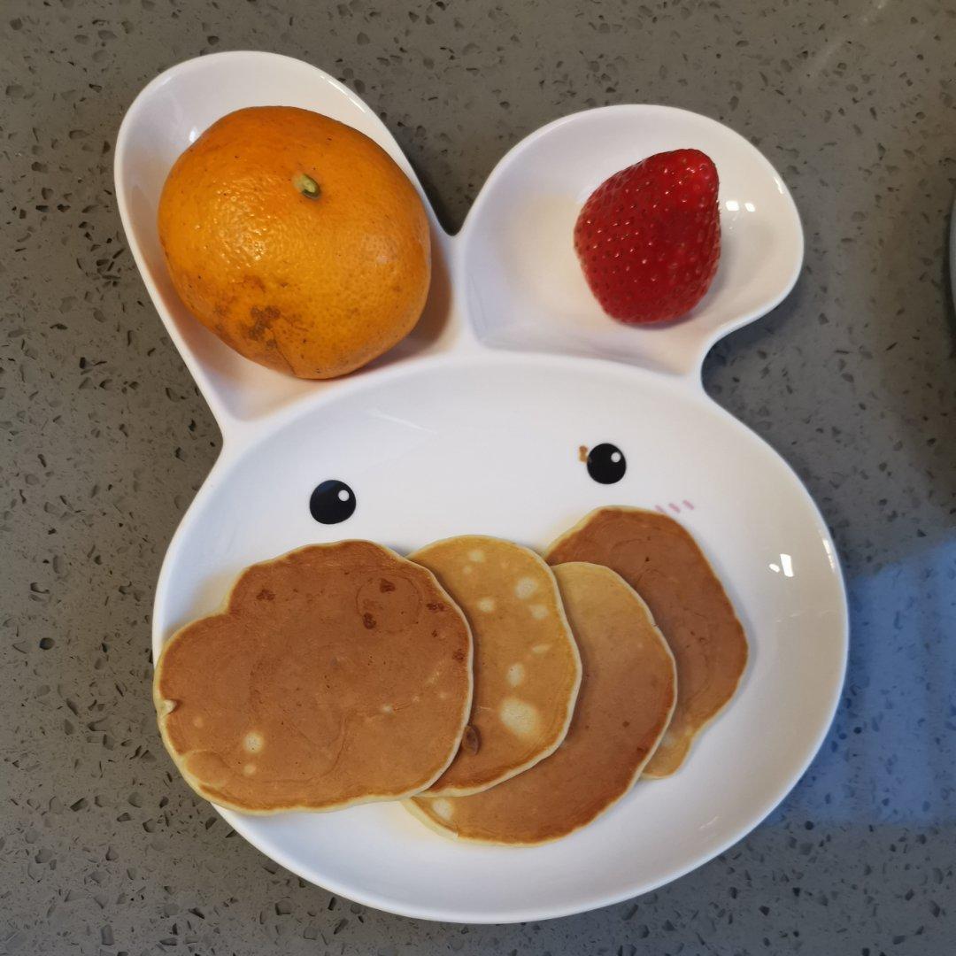 【减脂早餐】无油香蕉松饼（超简单）