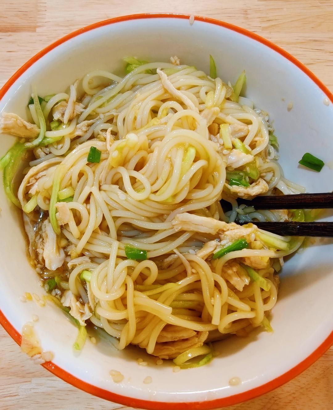 🥒鸡丝凉面