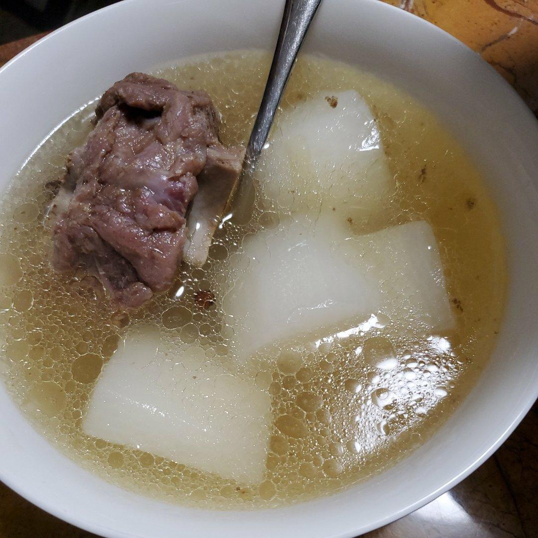 白萝卜炖羊蝎子