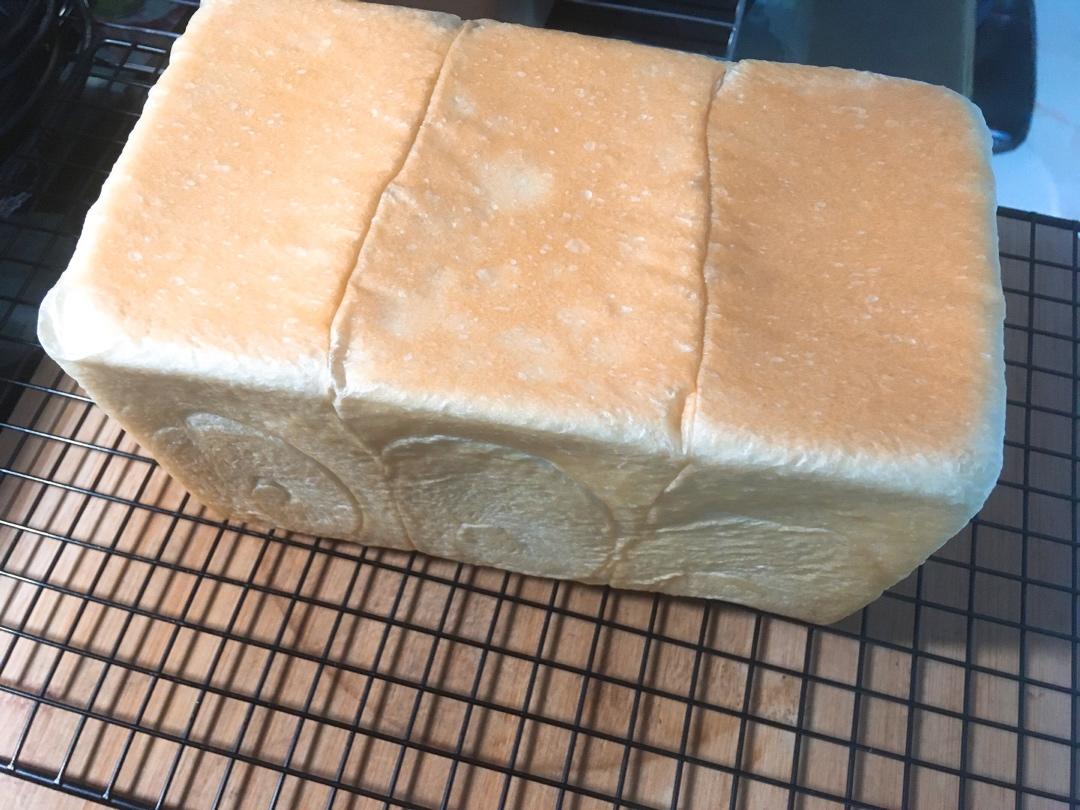 软到拿不起来的生吐司