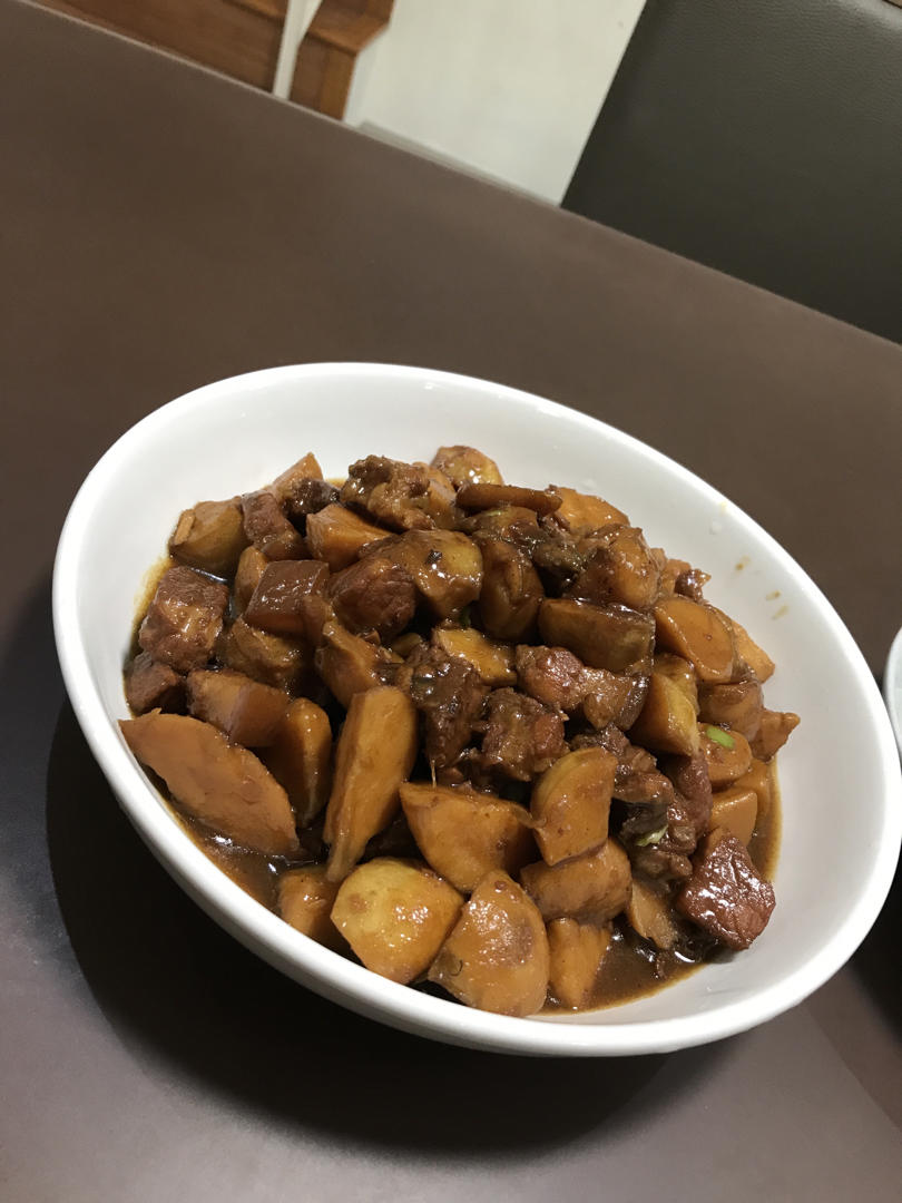 茨菰红烧肉