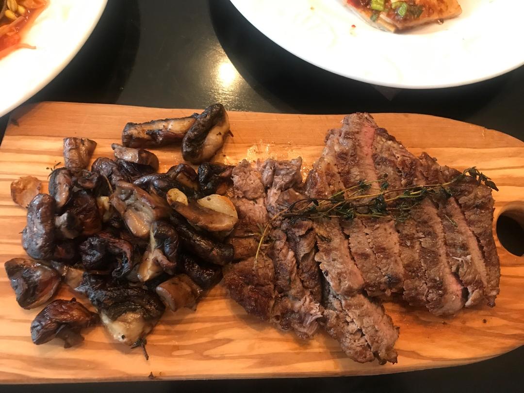 好吃到哭的煎牛排