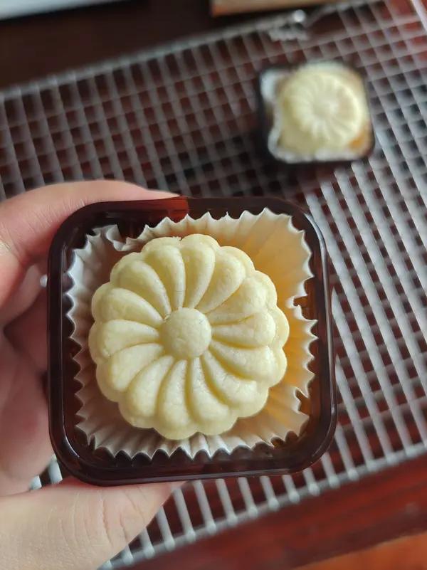 奶黄流心月饼