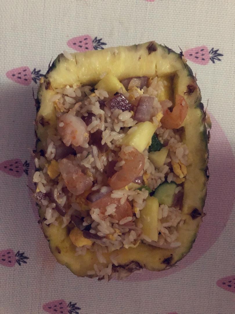 虾仁菠萝炒饭