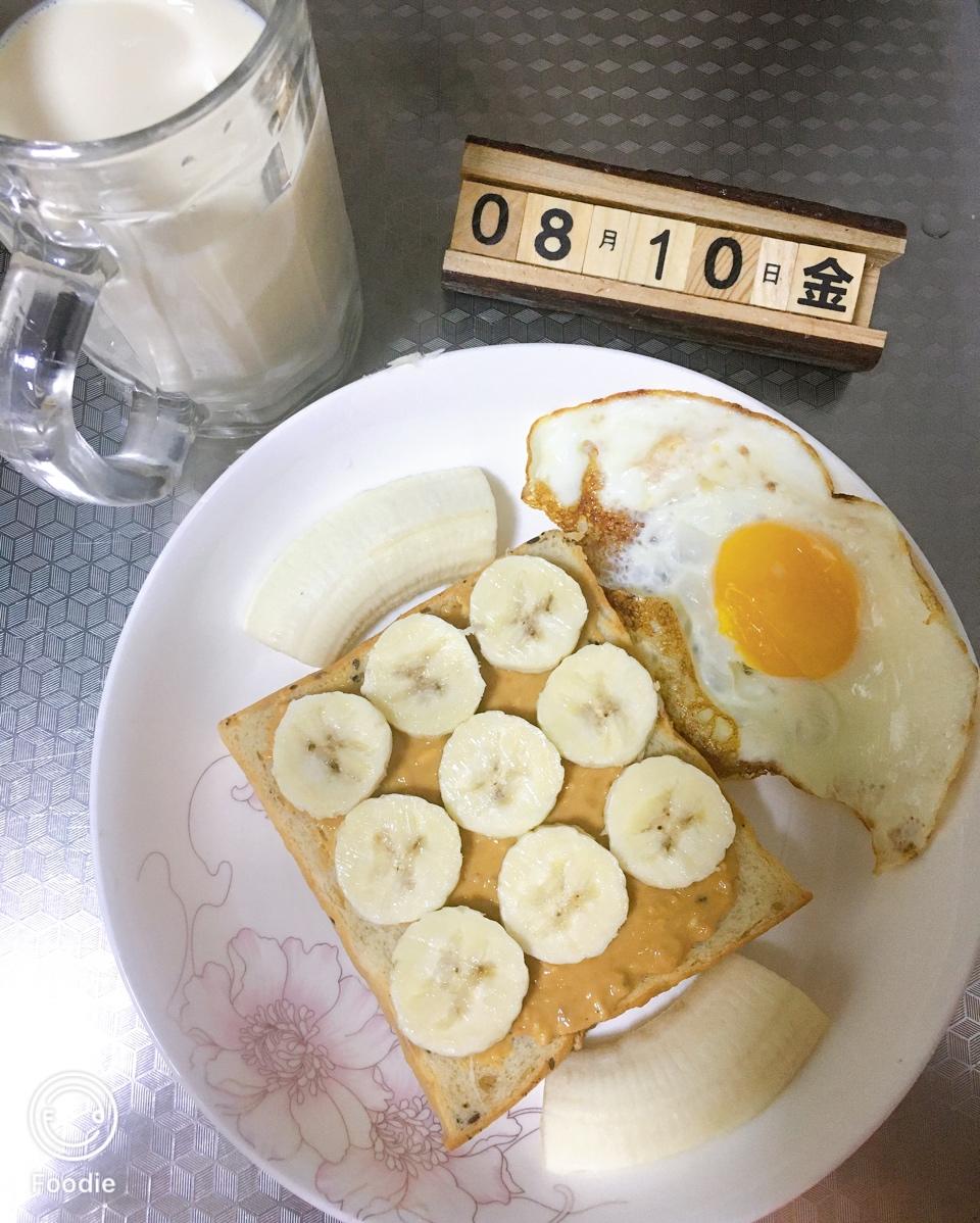 香蕉泥花生酱三明治（我的食欲稳定器）| 健康·三餐