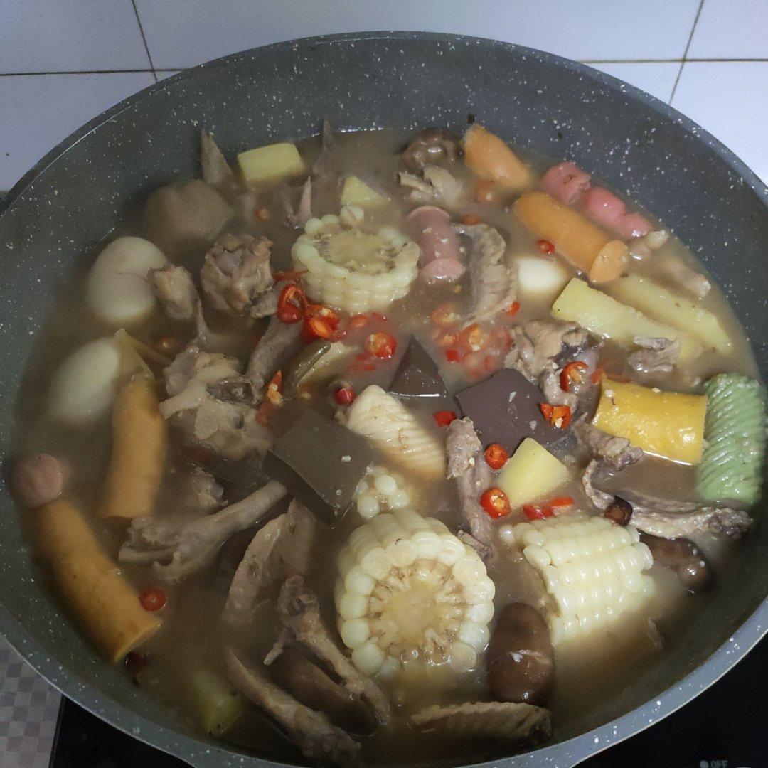 鸡爪煲