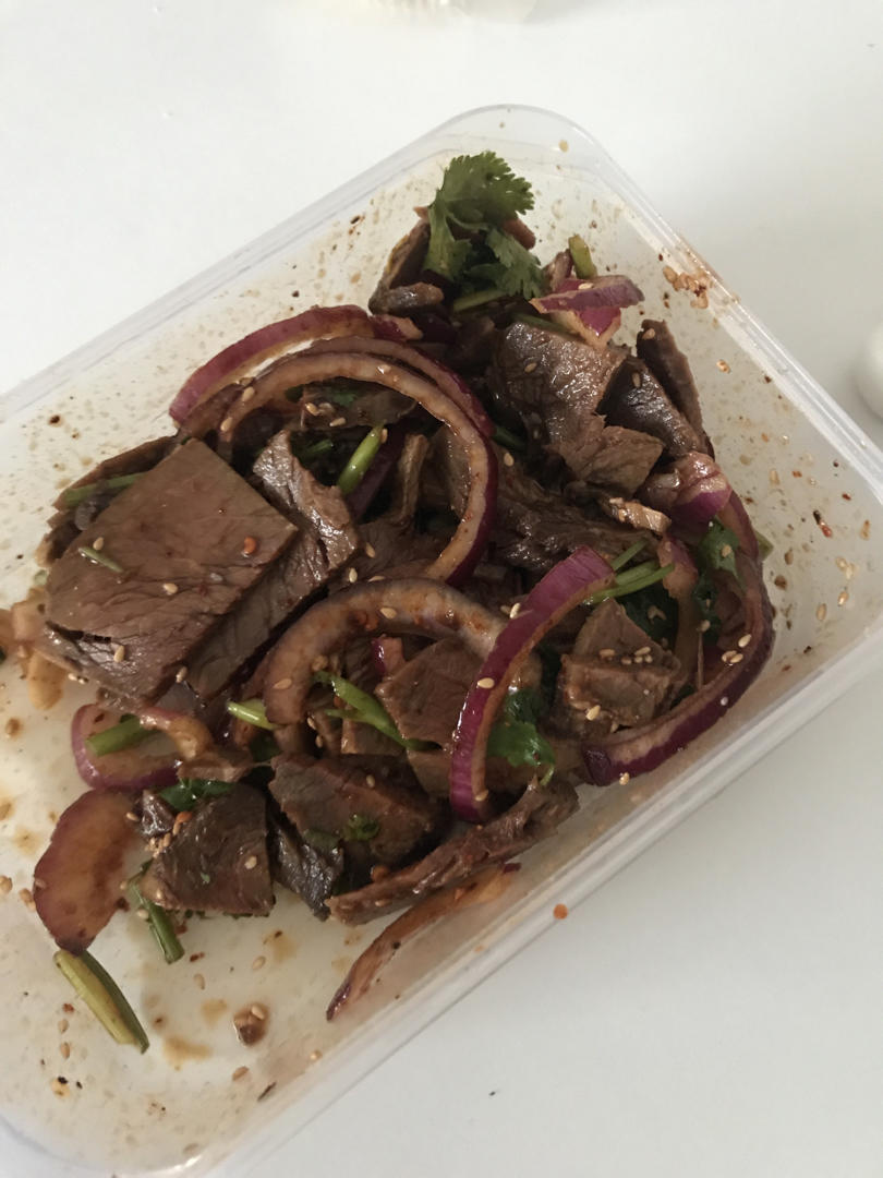 香辣洋葱拌牛肉