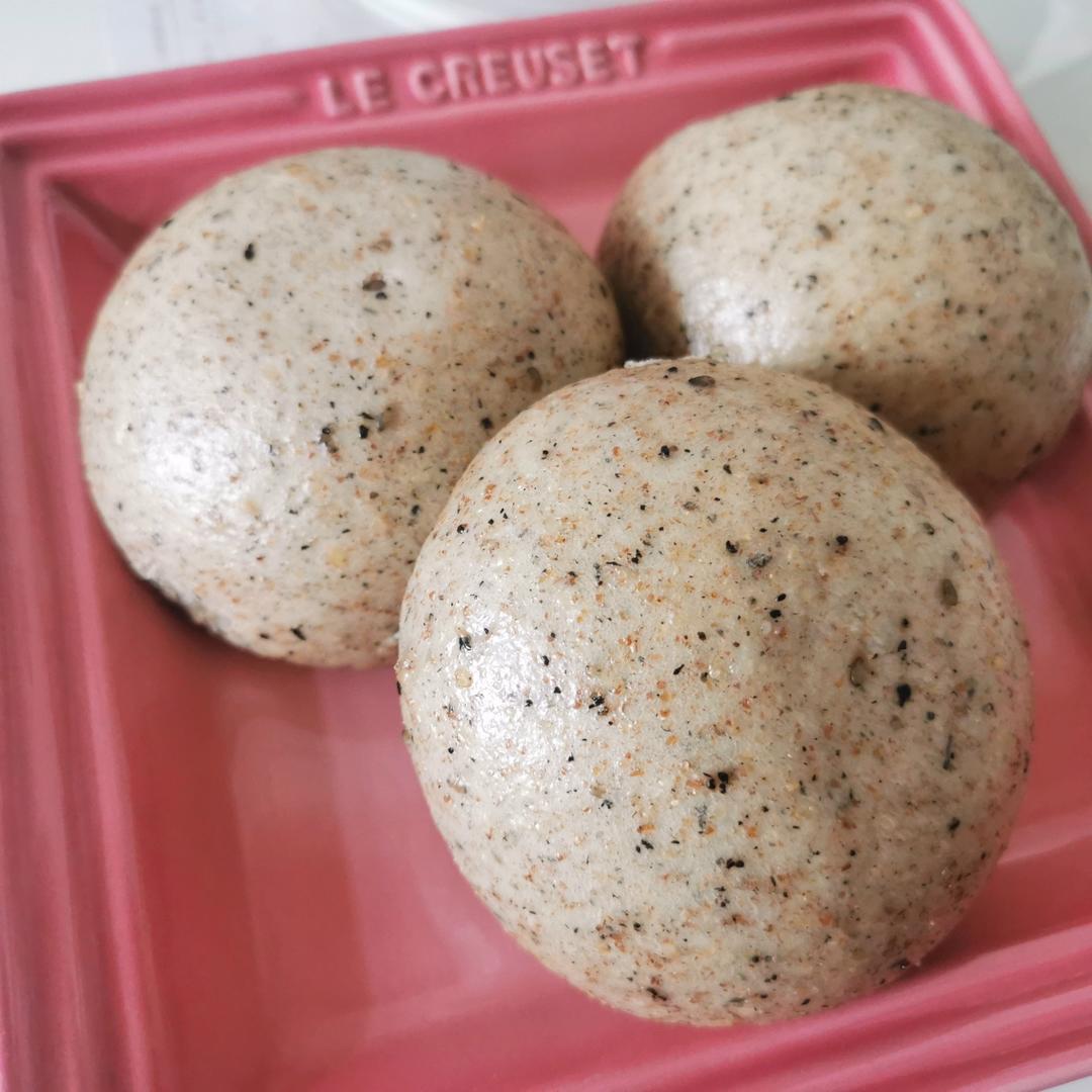 无油无糖松软的全麦馒头