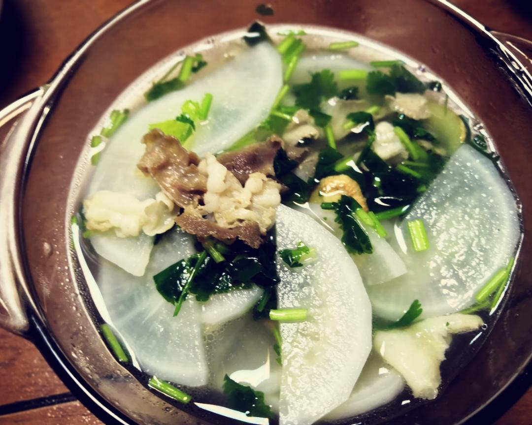 清淡萝卜羊肉片汤