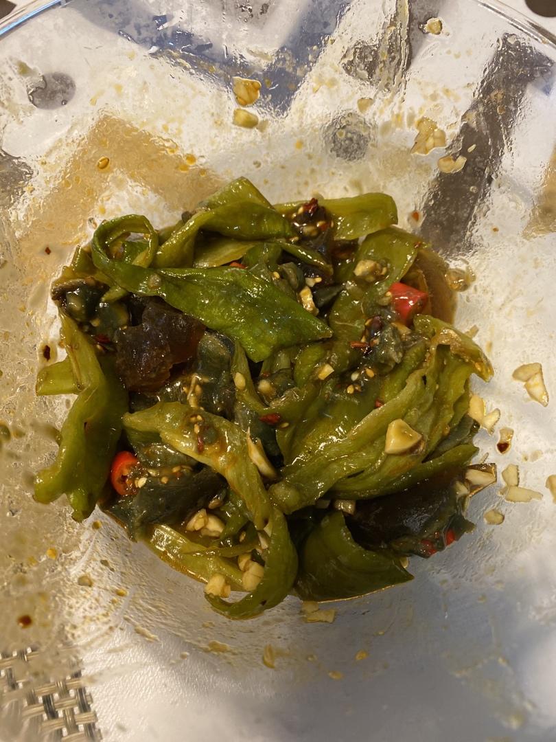 烧辣椒皮蛋（长沙人最爱的家常菜）