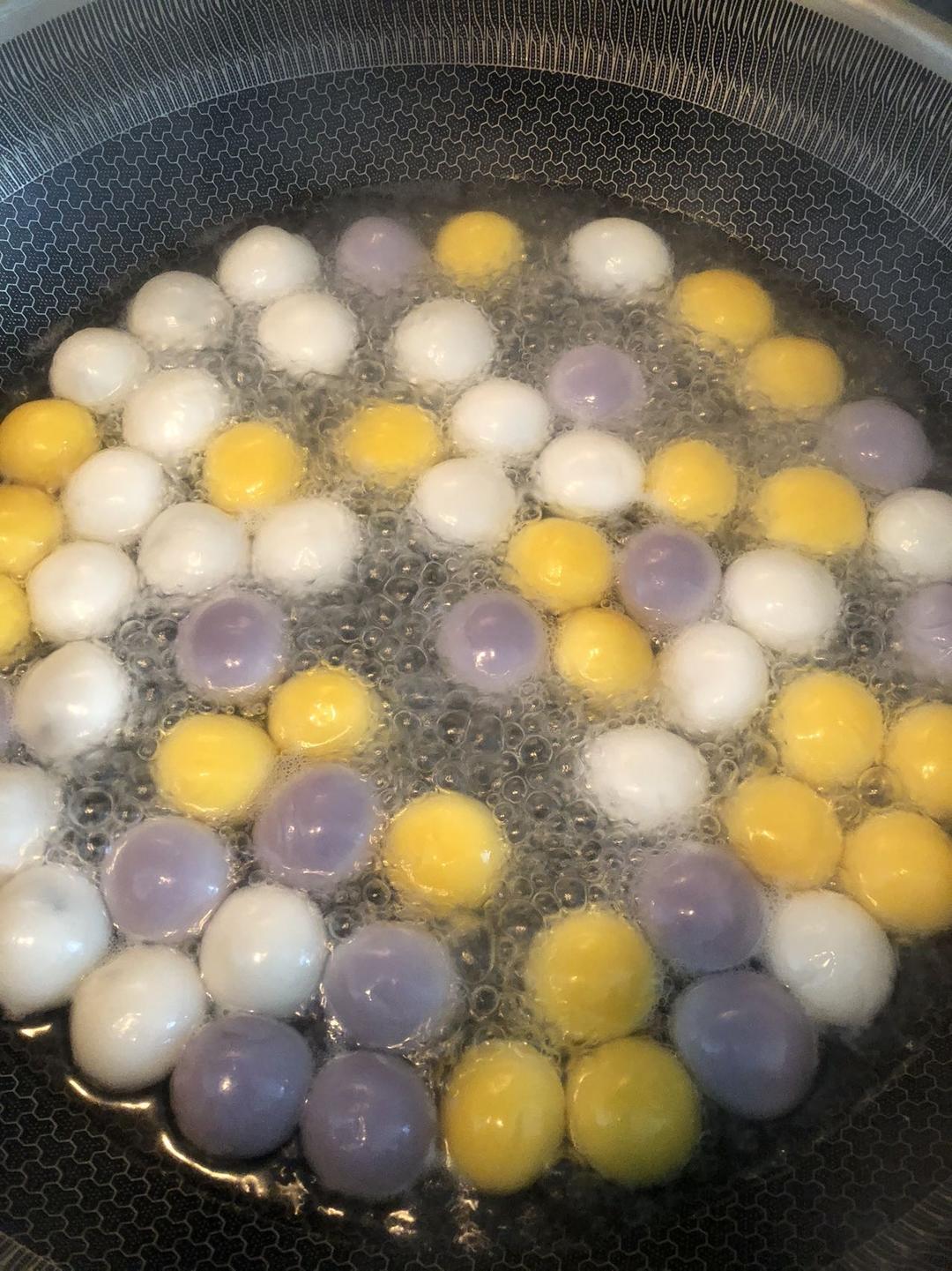 牛奶鸡蛋醪糟汤圆
