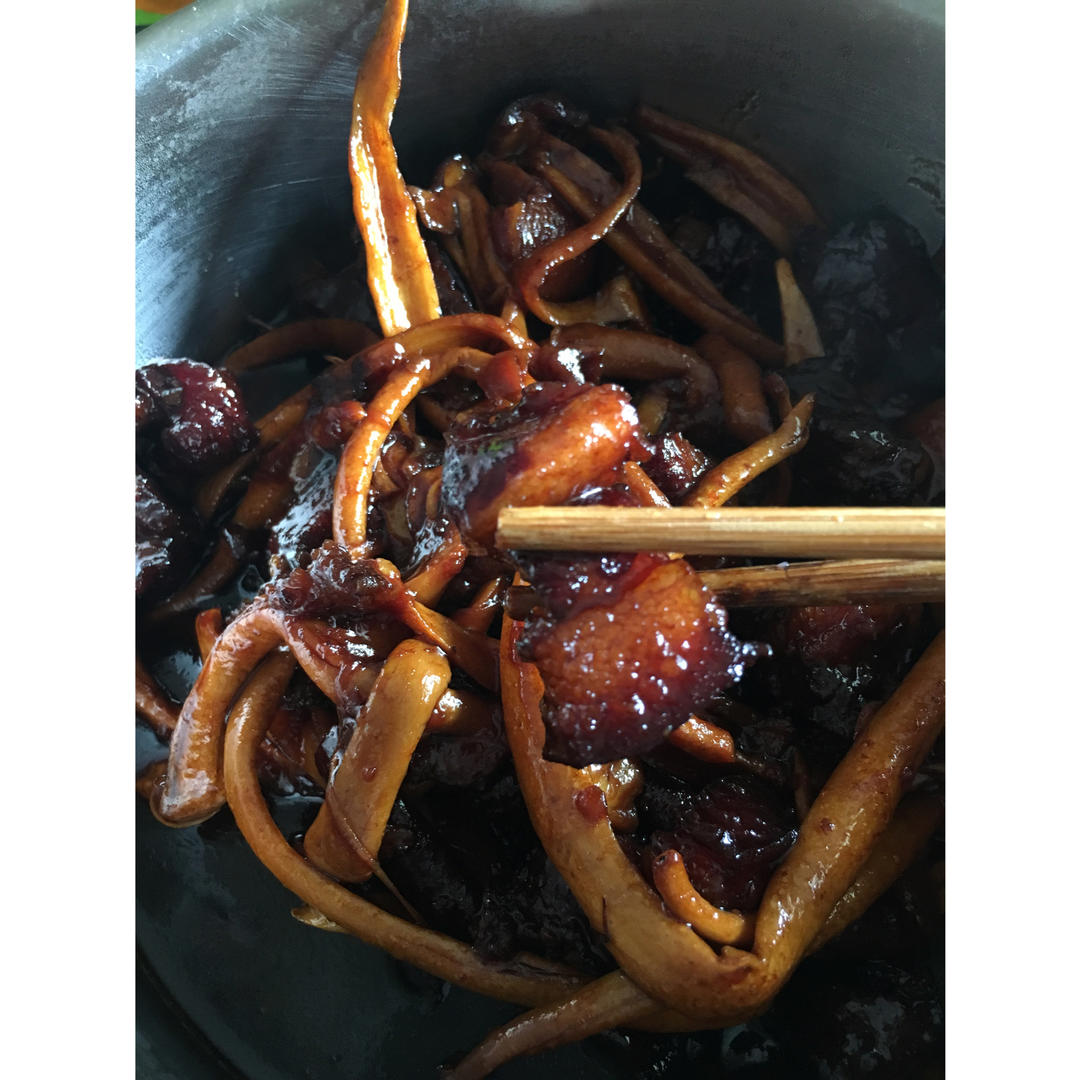 茶树菇烧肉