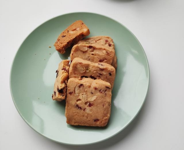 海盐焦糖蔓越莓坚果曲奇的做法