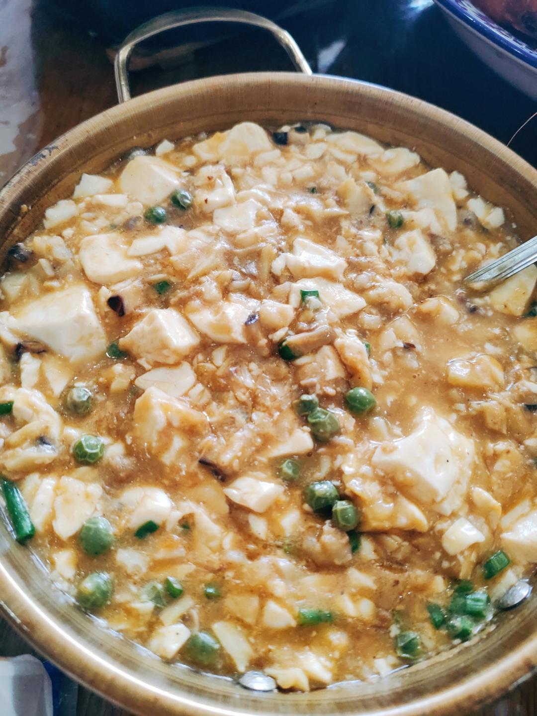 营养又鲜香的咸蛋黄豆腐煲