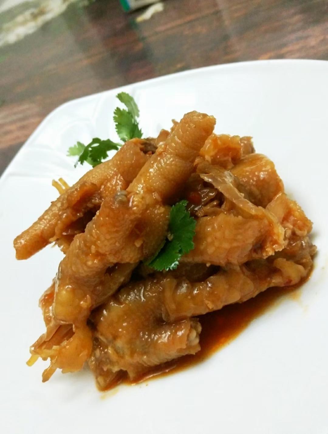 蒜香泰味凤爪的做法