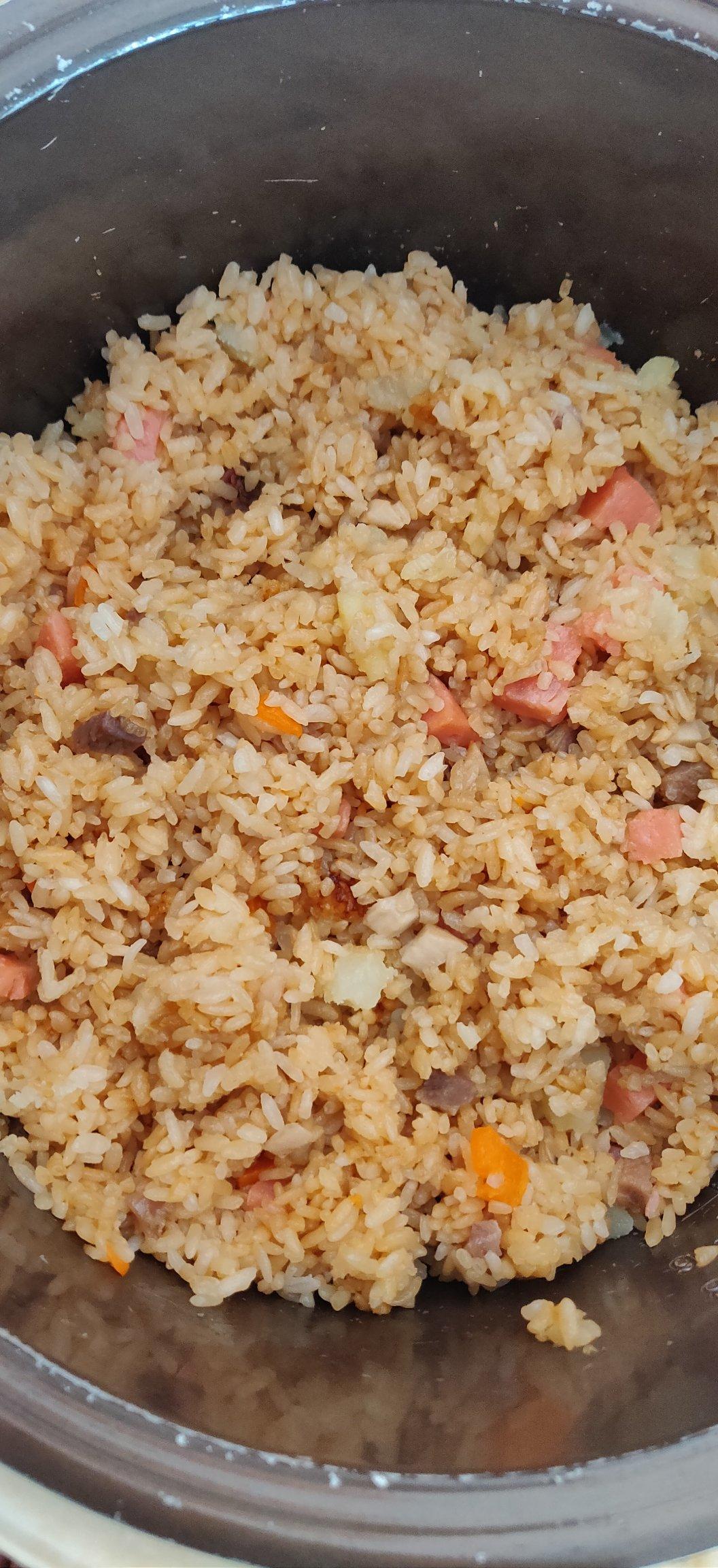 打扫冰箱食材——电饭煲焖饭