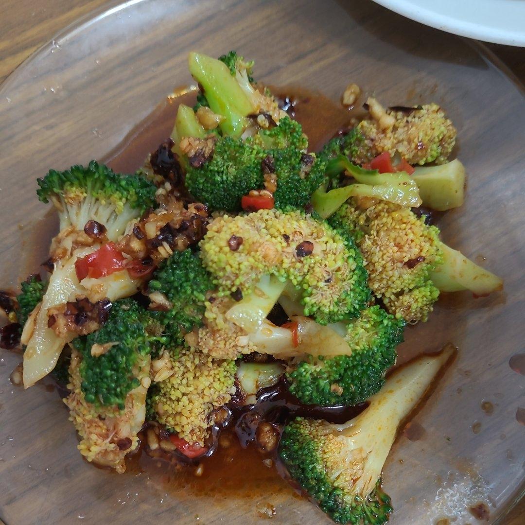 西兰花凉拌超好吃