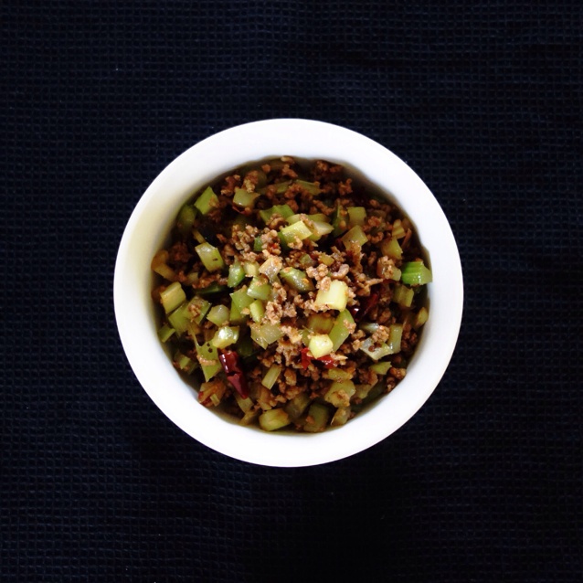 芹菜牛肉末「下饭神器」