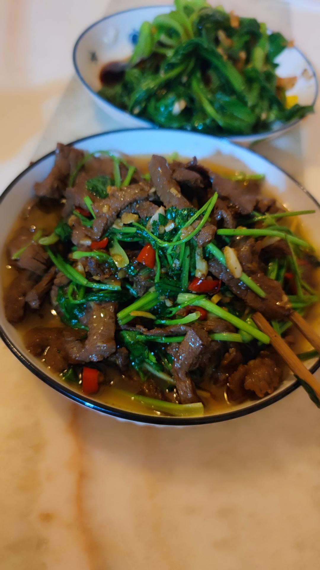 香菜牛肉