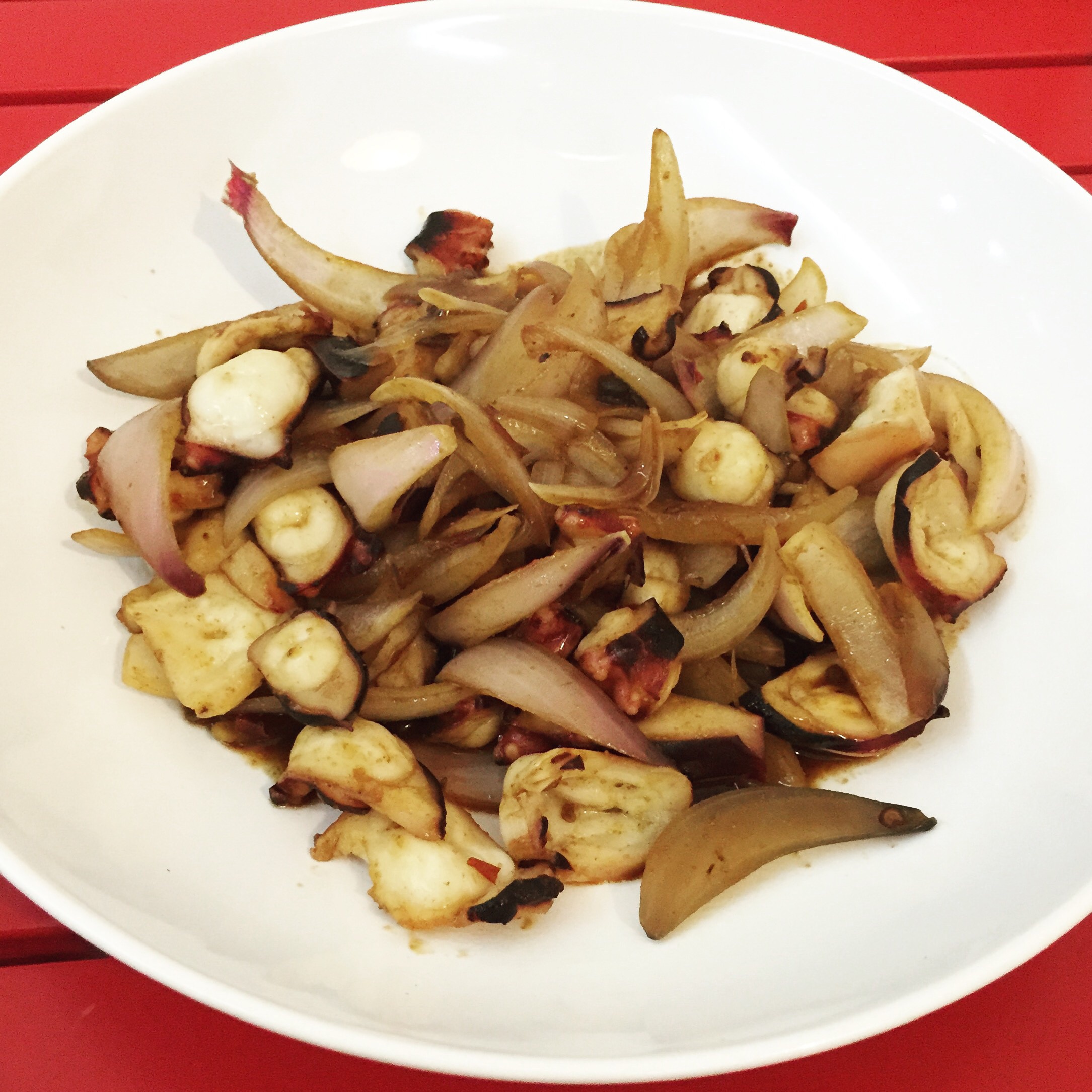 洋葱酱爆鱿鱼须