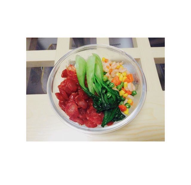 广式腊味煲仔饭