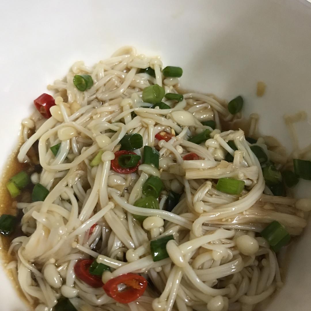 凉拌金针菇