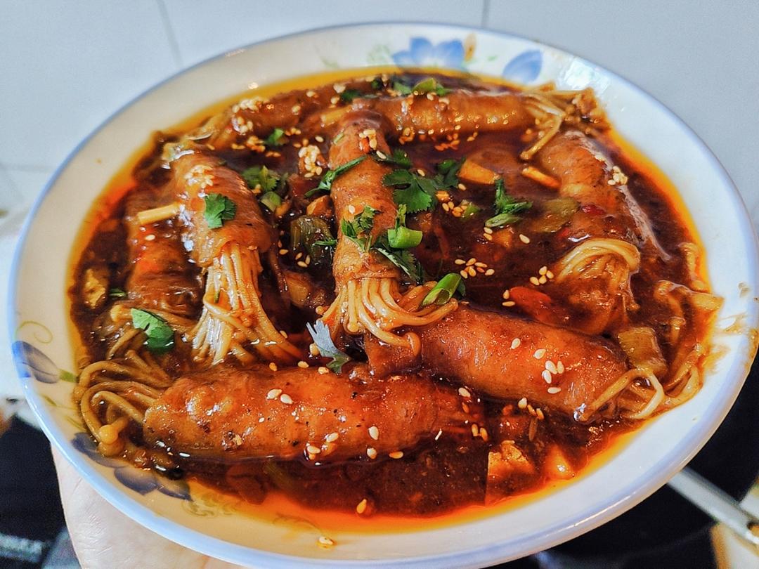 【金针菇肥牛卷】