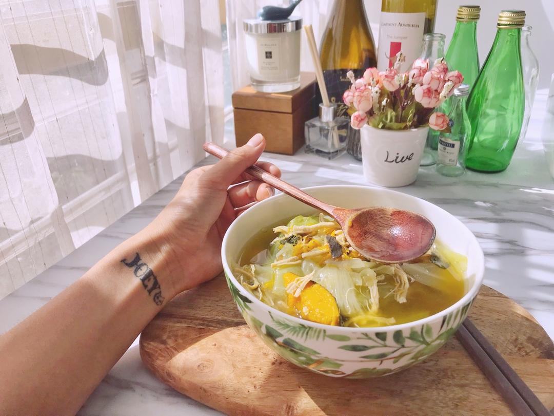 南瓜栗子鸡汤丨健康·三餐