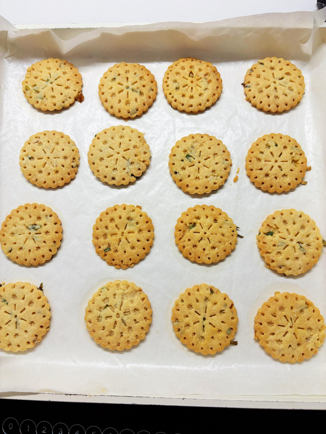 【葱味飘香的咸桃酥】