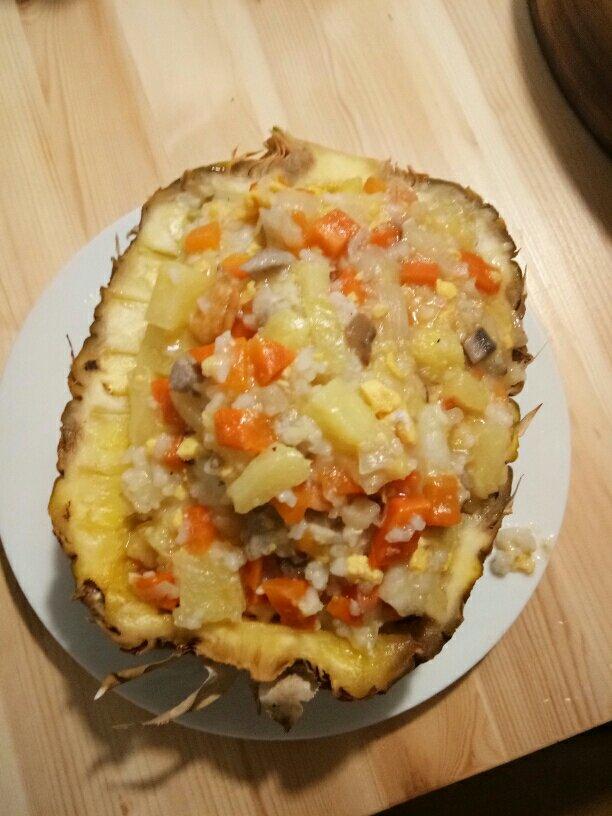 虾仁菠萝炒饭