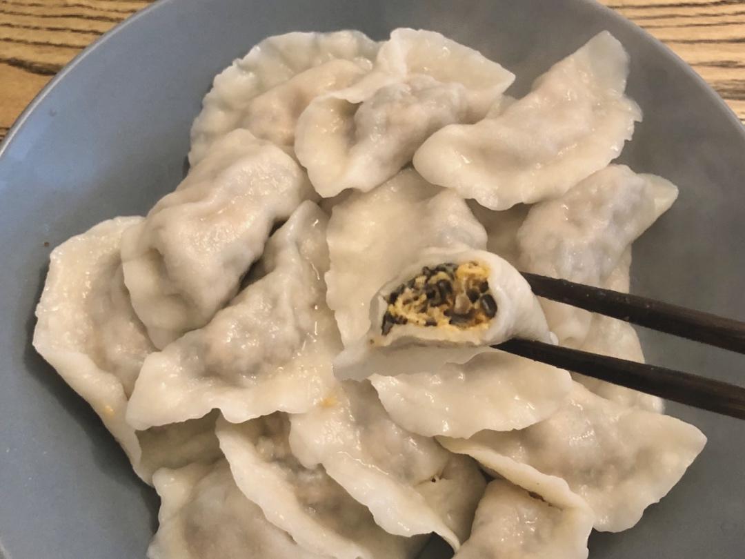 胡萝卜木耳肉馅饺子