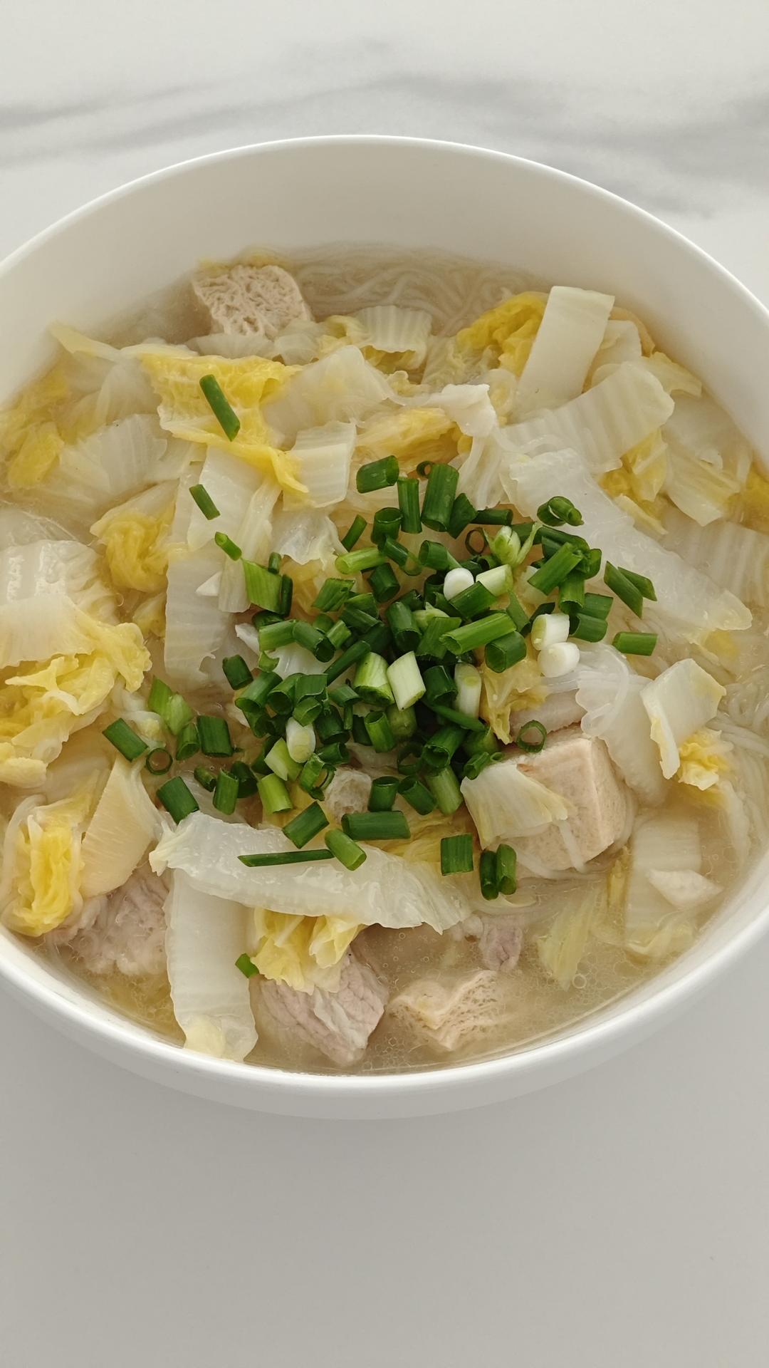 大白菜五花肉炖冻豆腐粉丝