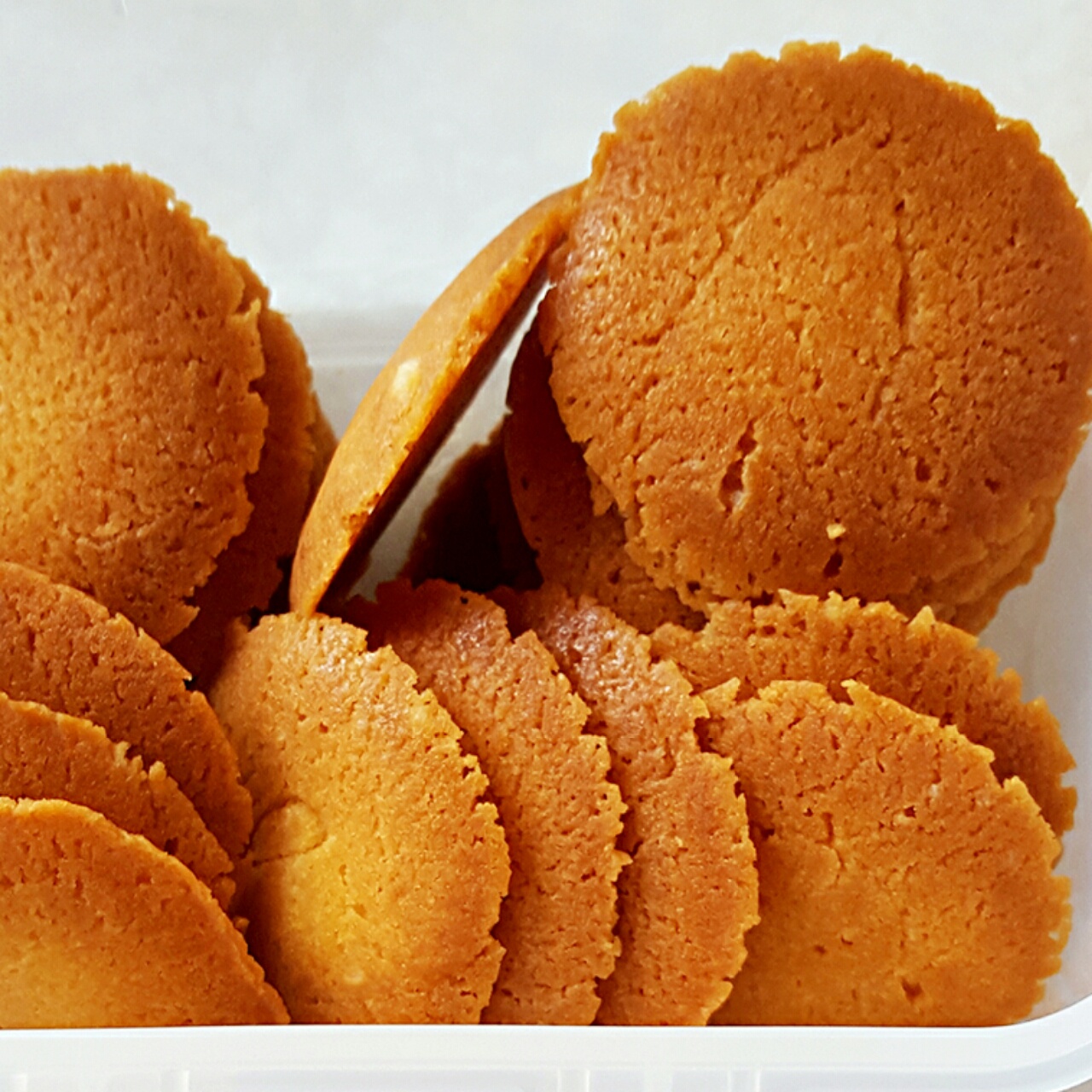 zzlmm2005做的蛋白薄脆饼