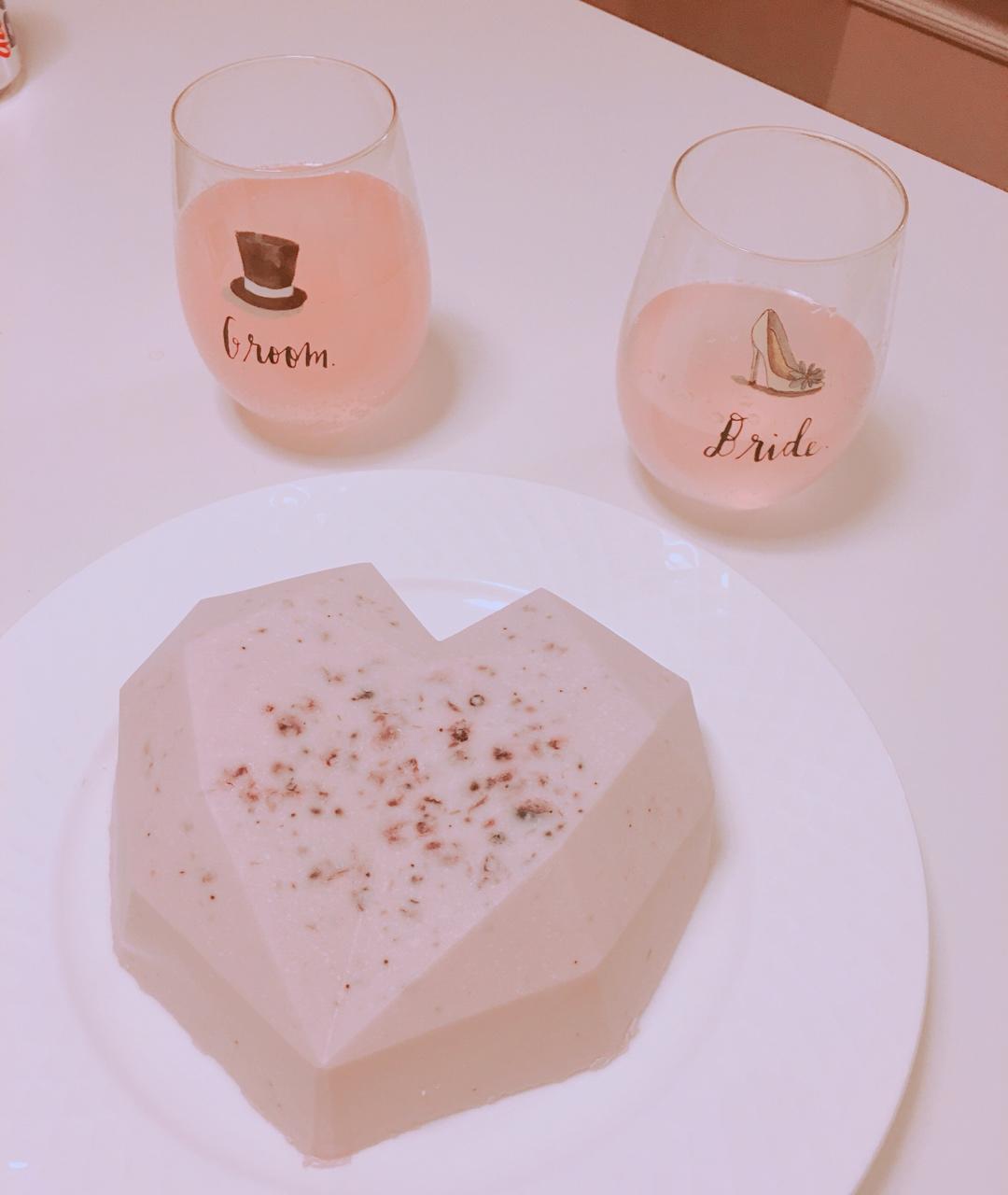 爱心钻石桑葚酸奶慕斯蛋糕