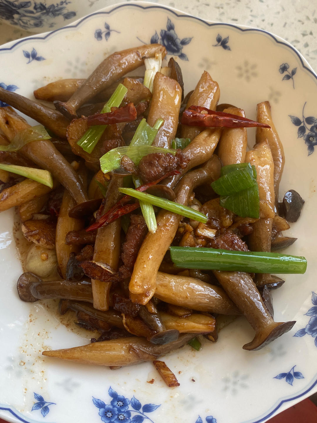 鹿茸菇炒肉