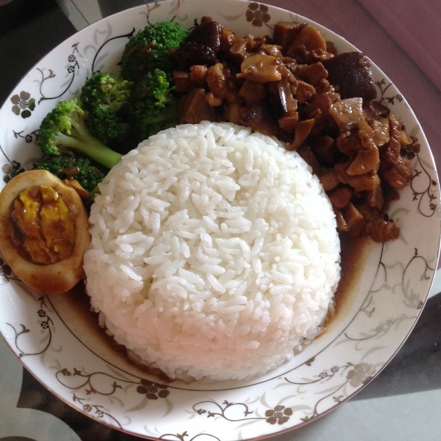 台式卤肉饭