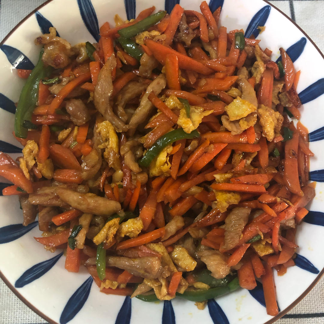 超级下饭胡萝卜丝炒肉