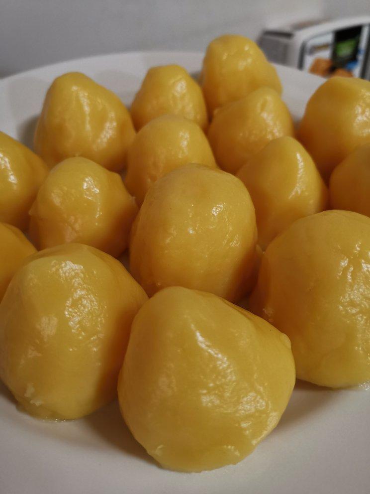 赟赟赟赟赟做的纯玉米面窝窝头烫面不发酵