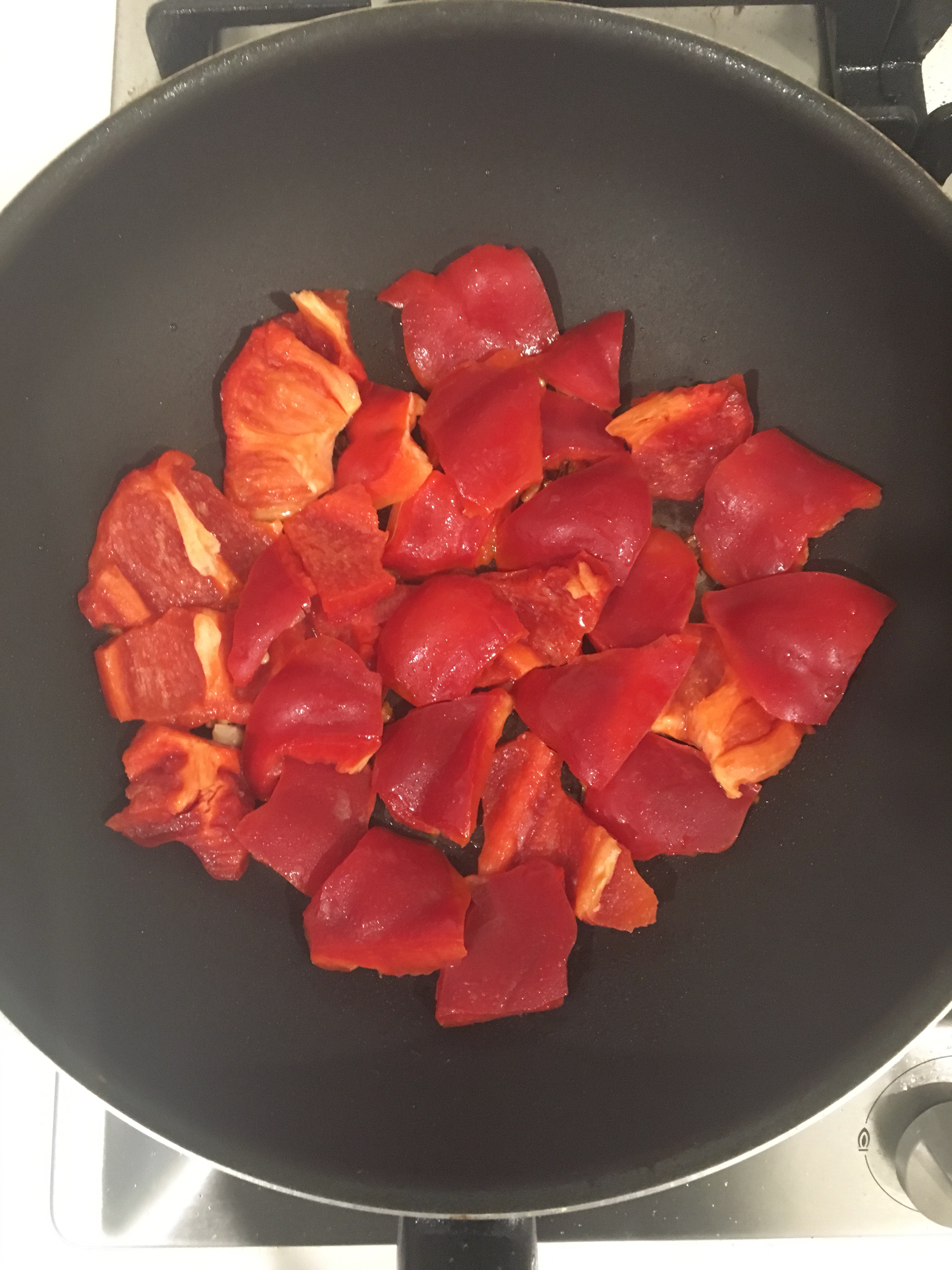 辣味甜椒焖鸡（韩国辣酱版）的做法 步骤4