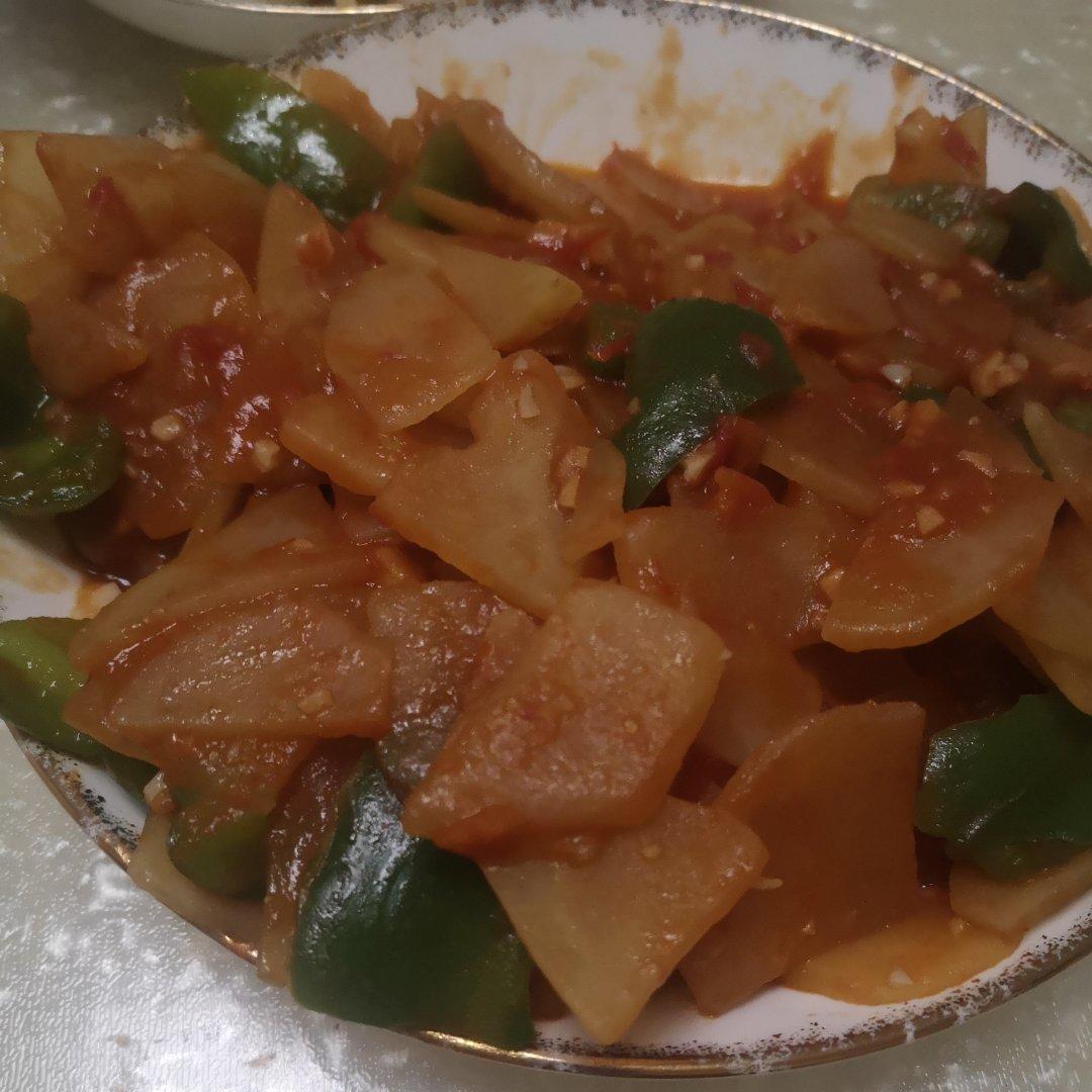 青椒番茄土豆片