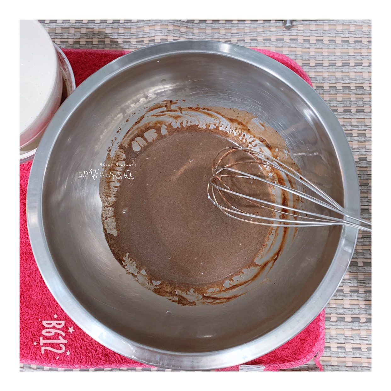 巧克力戚风蛋糕 6寸 蛋糕胚 适合抹面的蛋糕体的做法 步骤5