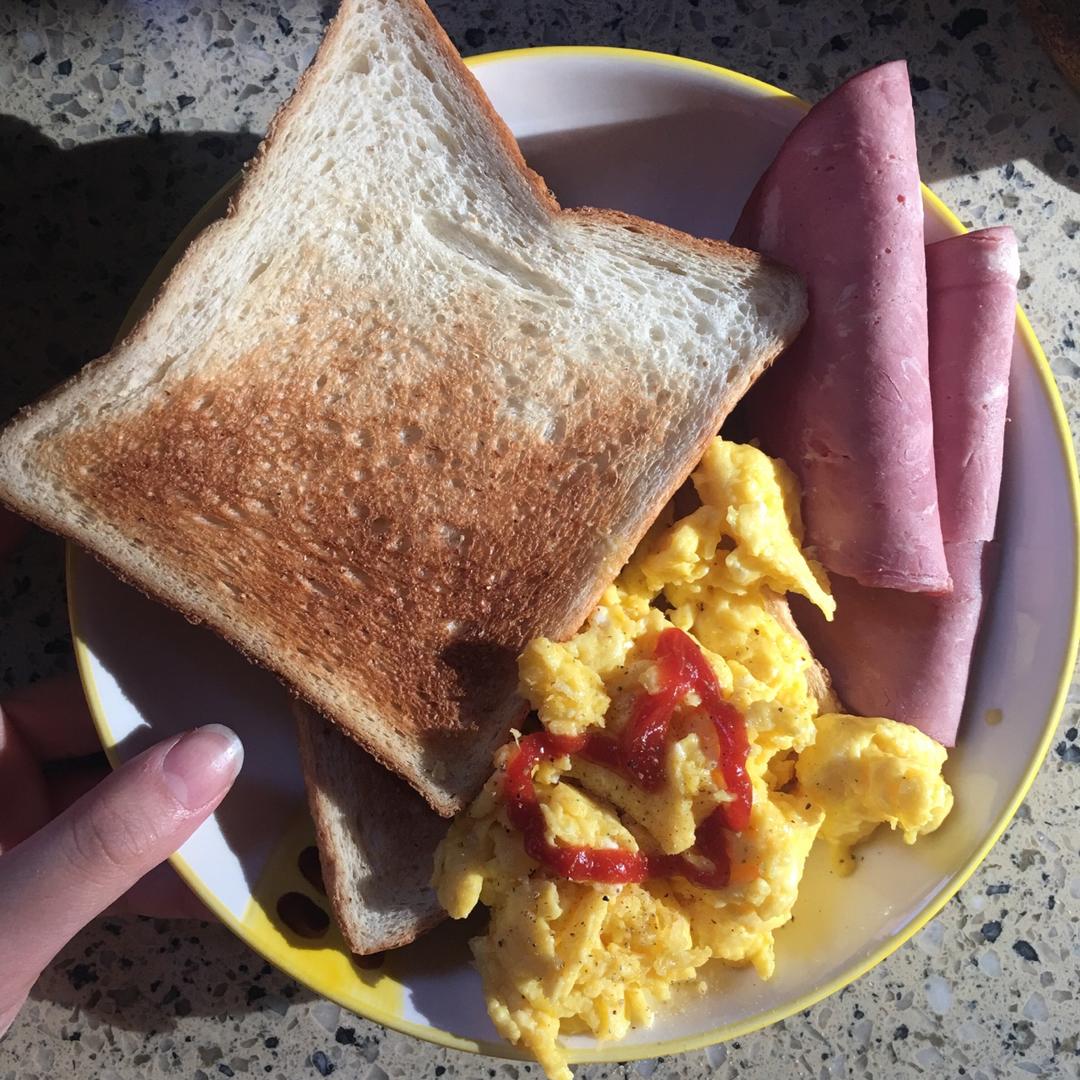 美式炒蛋 scrambled eggs