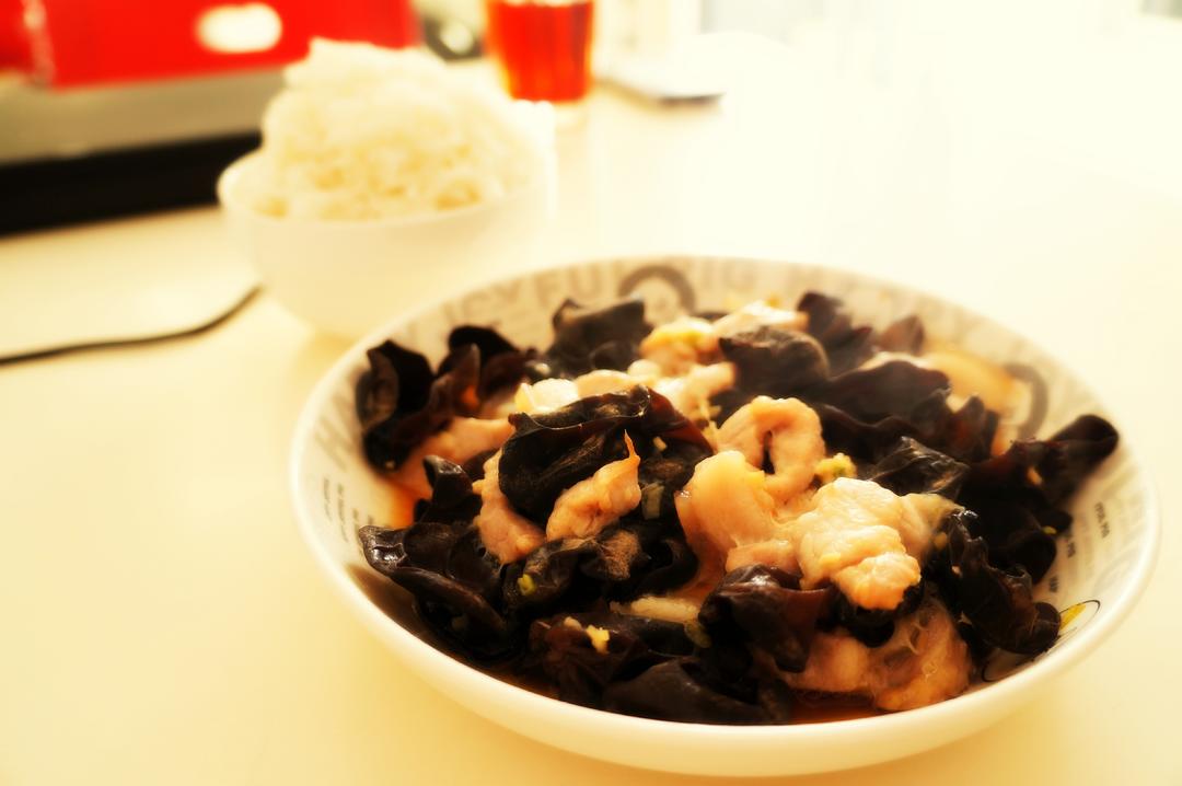 木耳蒸肉片的做法