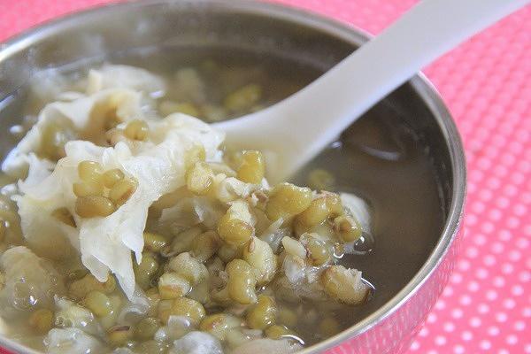 银耳百合绿豆汤的做法