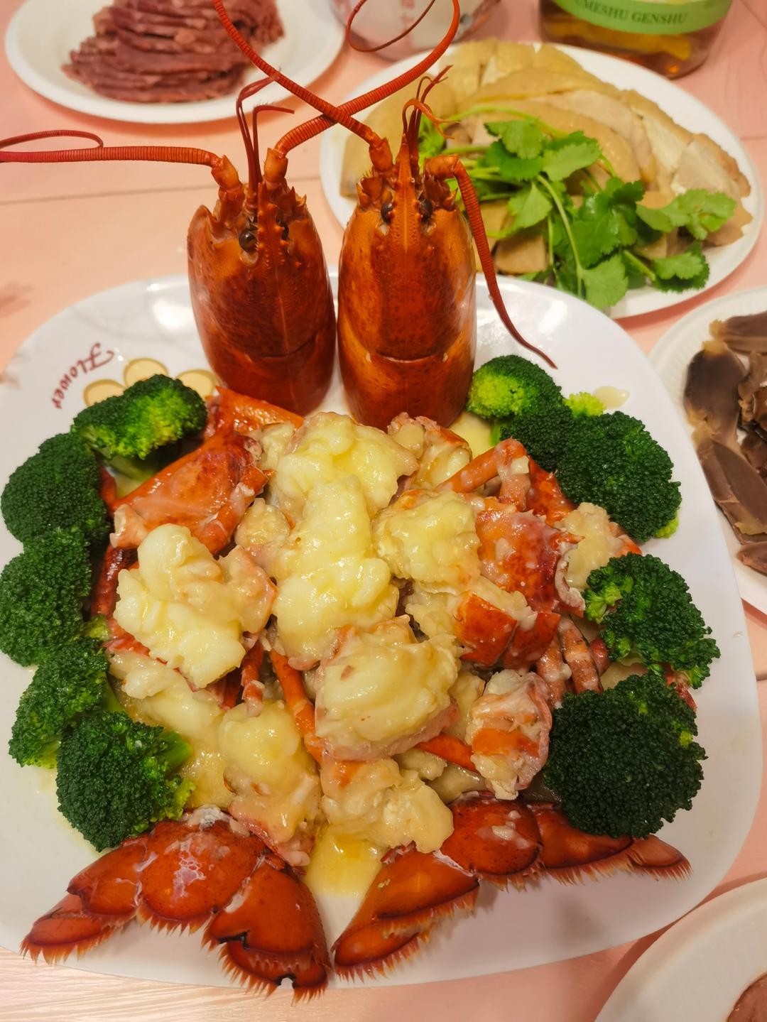 黄油蒜蓉波士顿龙虾