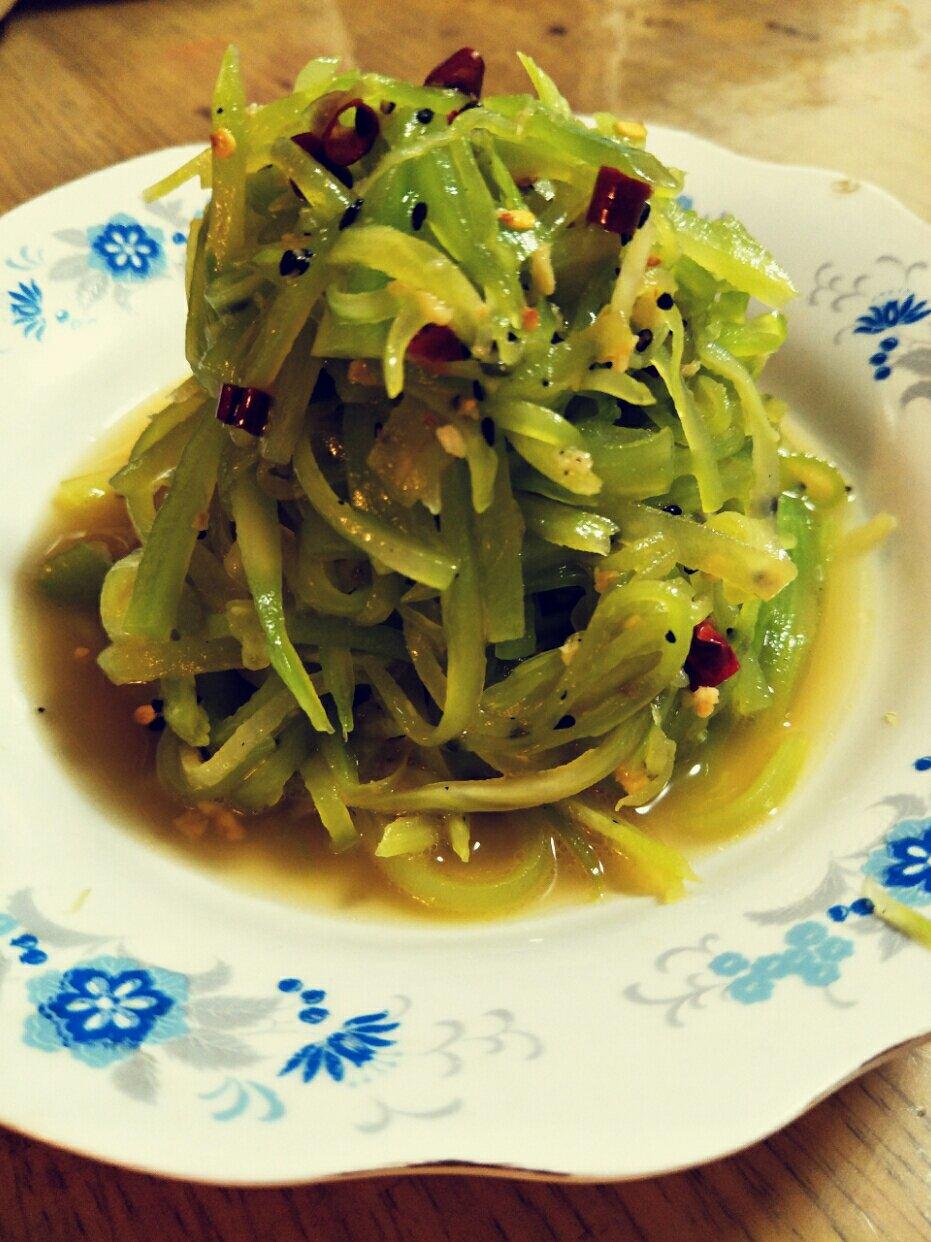 凉拌莴笋丝