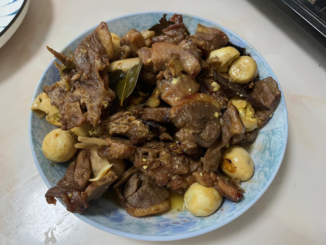 传统正宗的啤酒鸭配方和做法，鲜嫩香浓，只需炒千万不要焯水