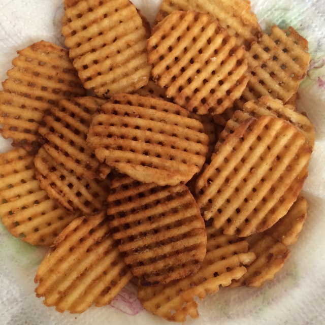 A：自制薯格，外脆内儒^_^必胜客神马的都是浮云～