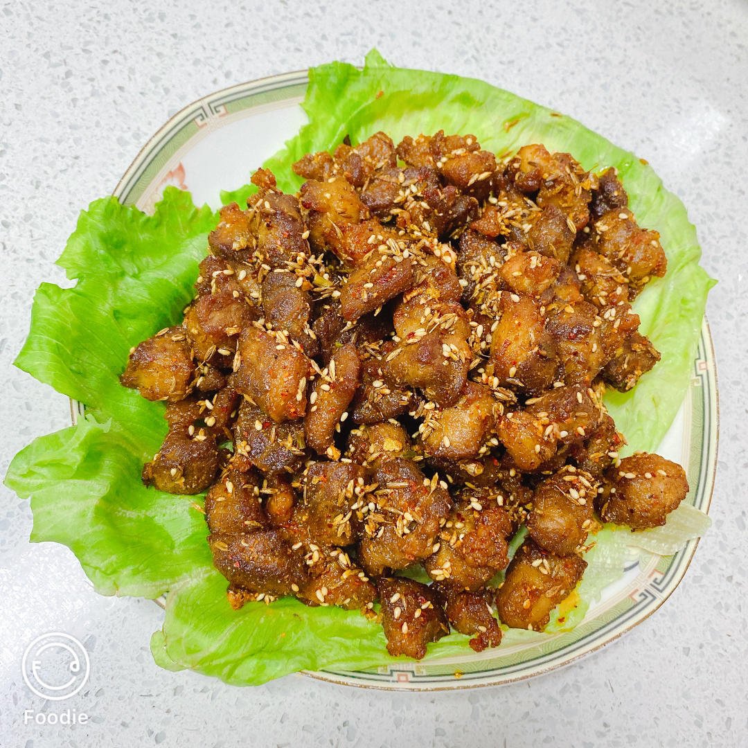 荷包蛋7做的吃不到膻味的比烧烤更好吃的孜然羊肉